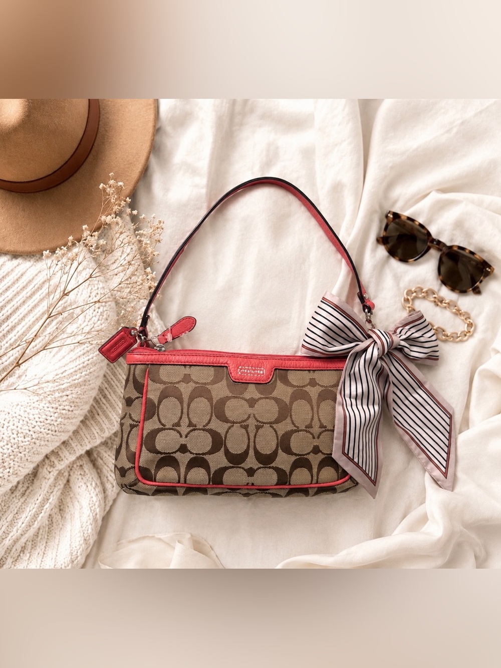NEW! Y2K Coach demi Signature Shoulder Bag in Khaki with Pink Trim